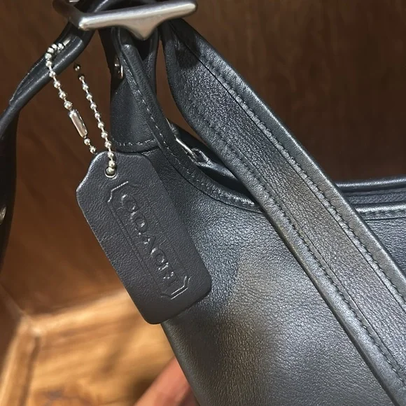 Vintage Coach Legacy Hobo (style 9148) - Picture 2 of 9